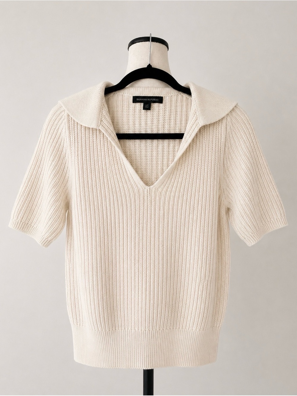 Banana Republic Kina Cream Ribbed V-Neck Short Sleeve Collar Cotton Sweater
